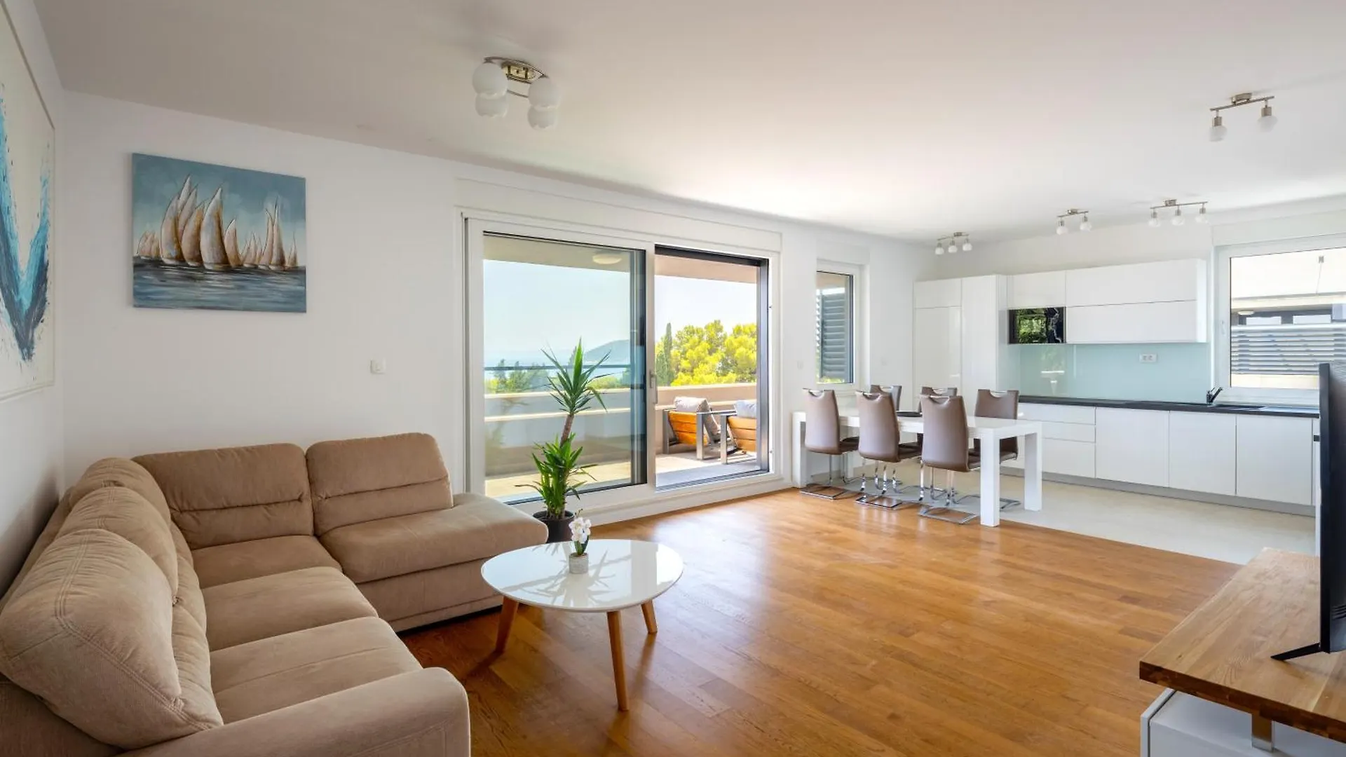 Luxury Penthouse Near Kasjuni Beach Split Centre